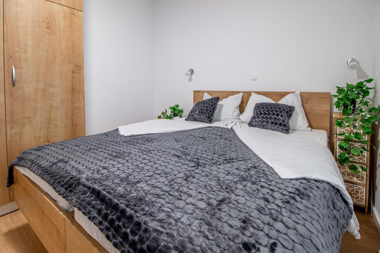 Apartments Euphoria East Рийека Екстериор снимка