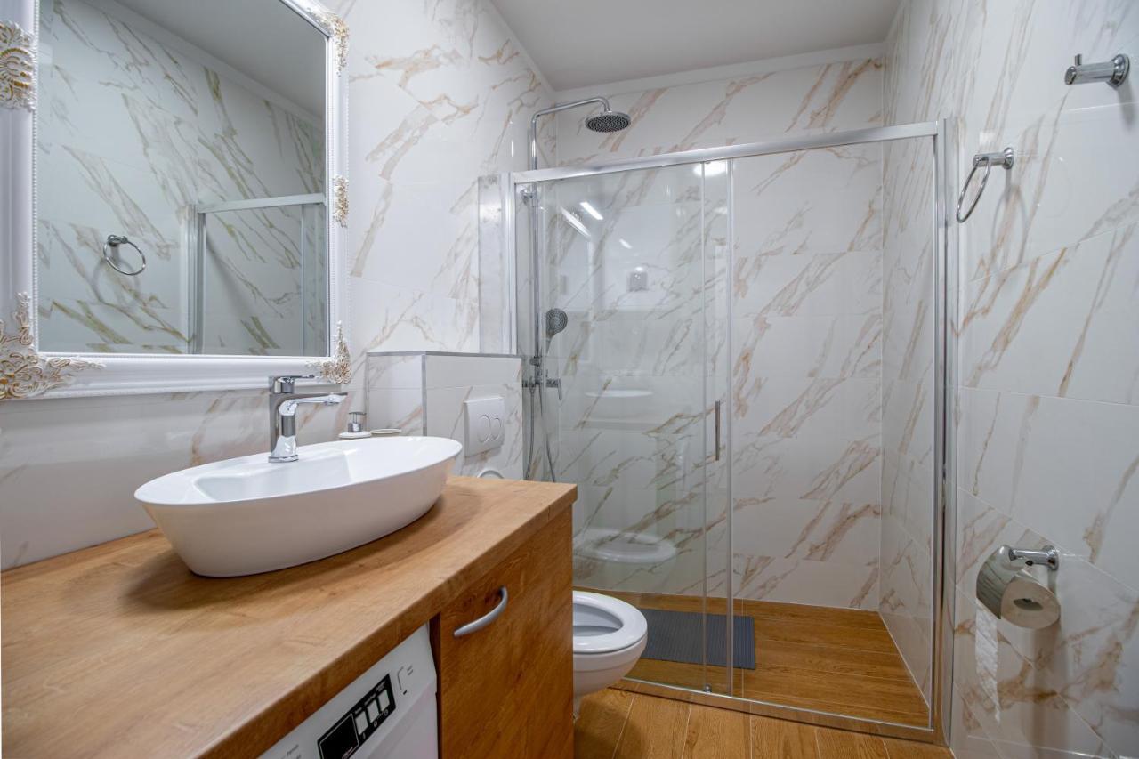 Apartments Euphoria East Рийека Екстериор снимка