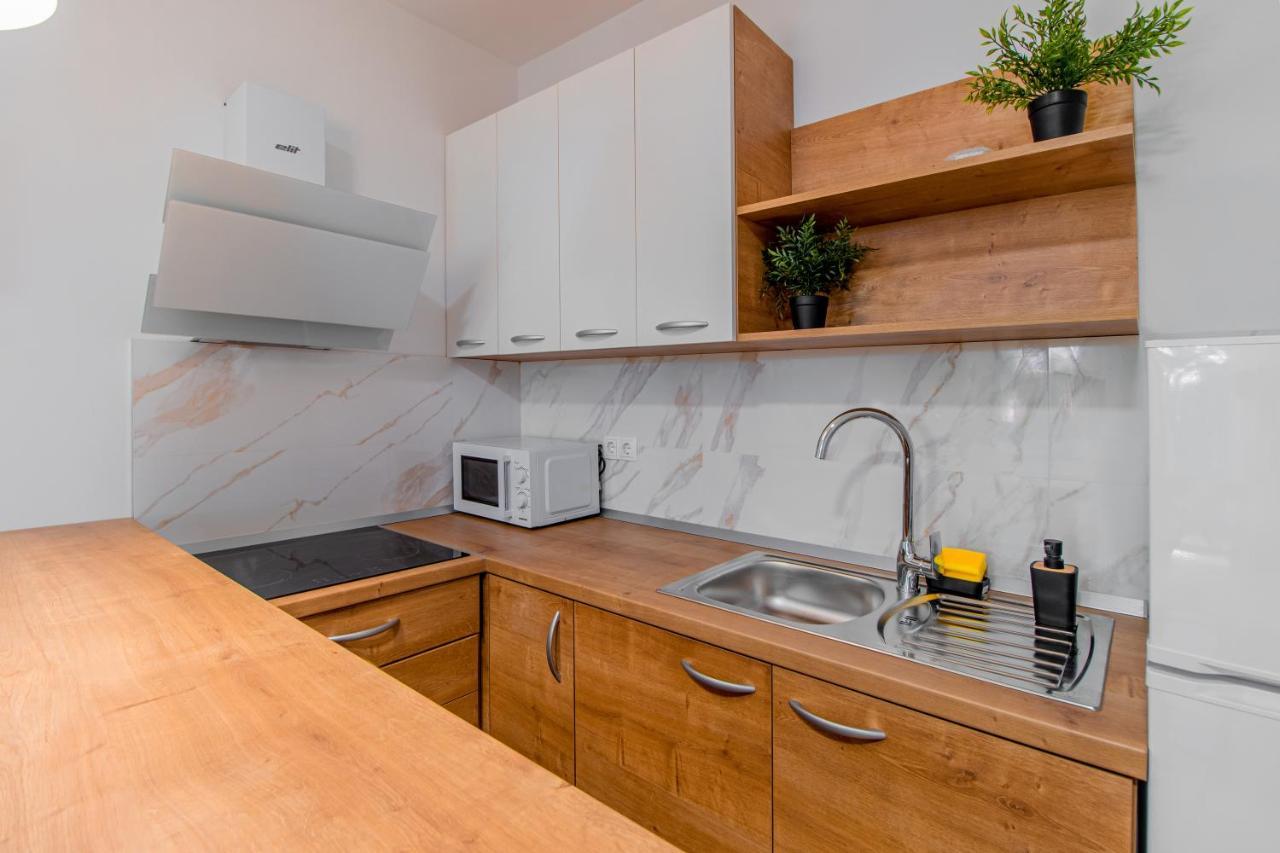 Apartments Euphoria East Рийека Екстериор снимка