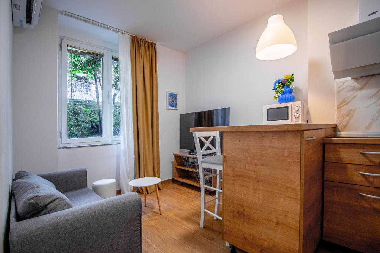 Apartments Euphoria East Рийека Екстериор снимка