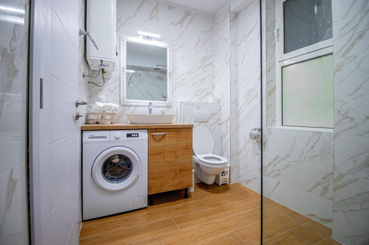 Apartments Euphoria East Рийека Екстериор снимка